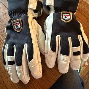 Hestra ski gloves size 7